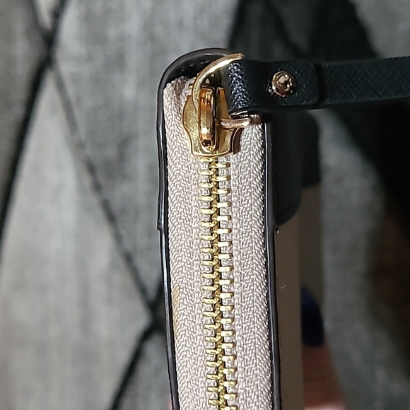 Kate Spade ♠️ Large Continental Crosshatch Cow-leather Wallet - Picture 4 of 15